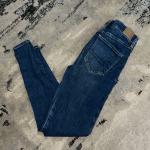 American Eagle High Waisted Jean